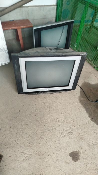 Телевизор в рабочем состоянии