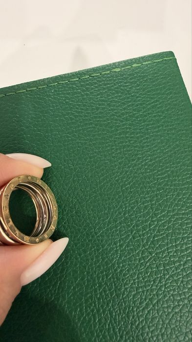 Золотое кольцо Bulgari