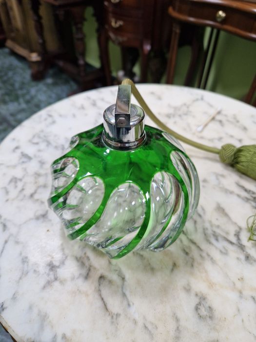 Прекрасно антикварно колекционерско кристално шишенце за парфюм Bochem