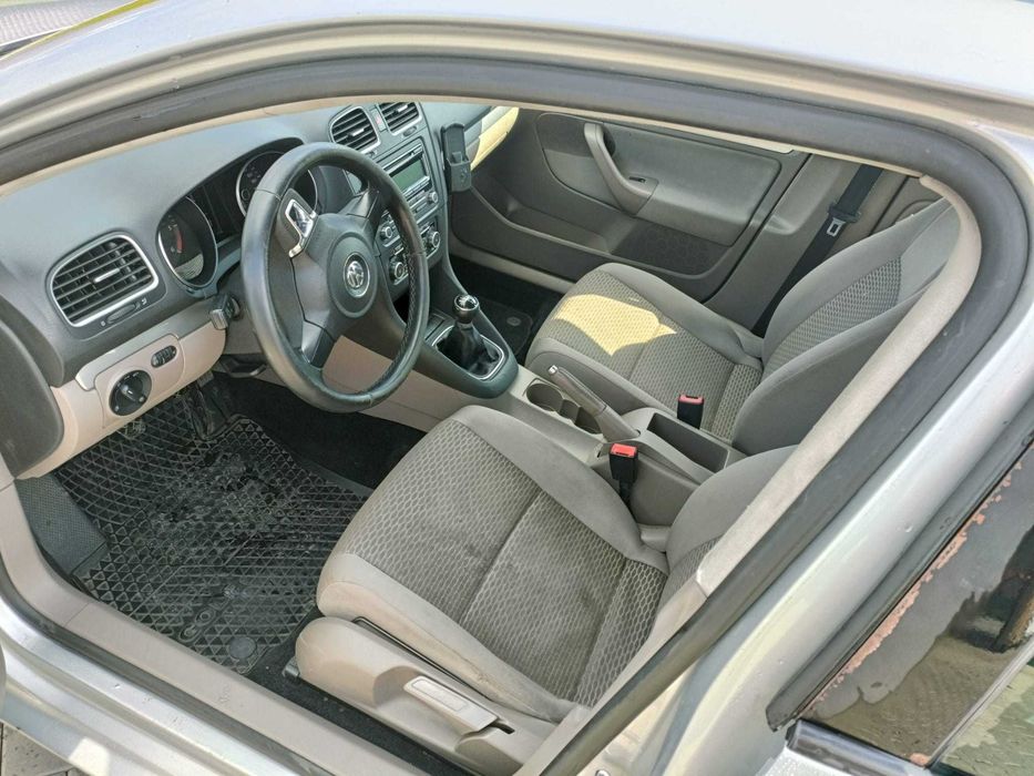VOLKSWAGEN Golf 2011 — imagine 2