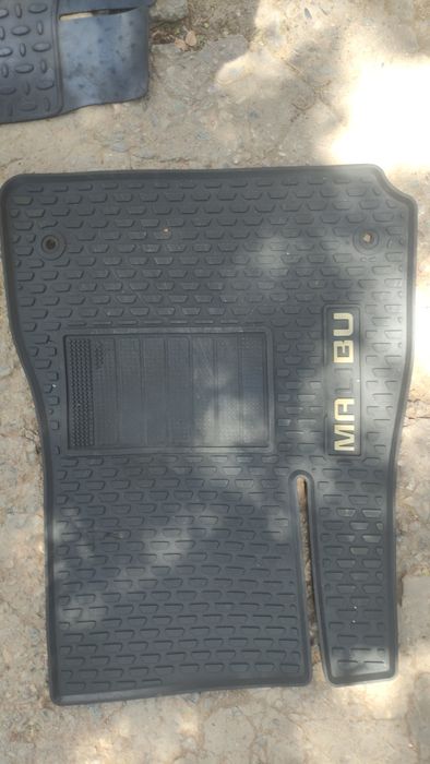 Полик Малибу 2 в нормальном состоянии