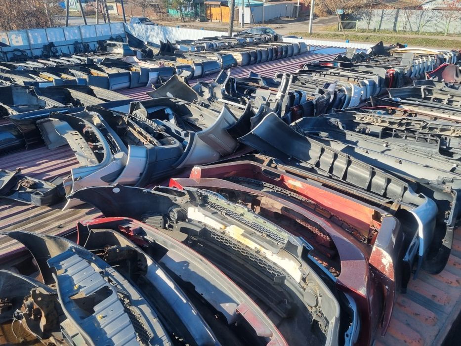 Бампера на разные авто.