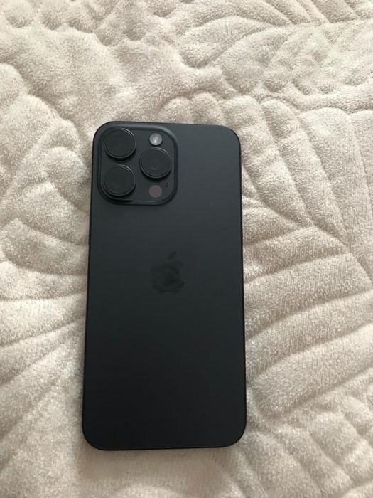 Продам айфон 15 про макс