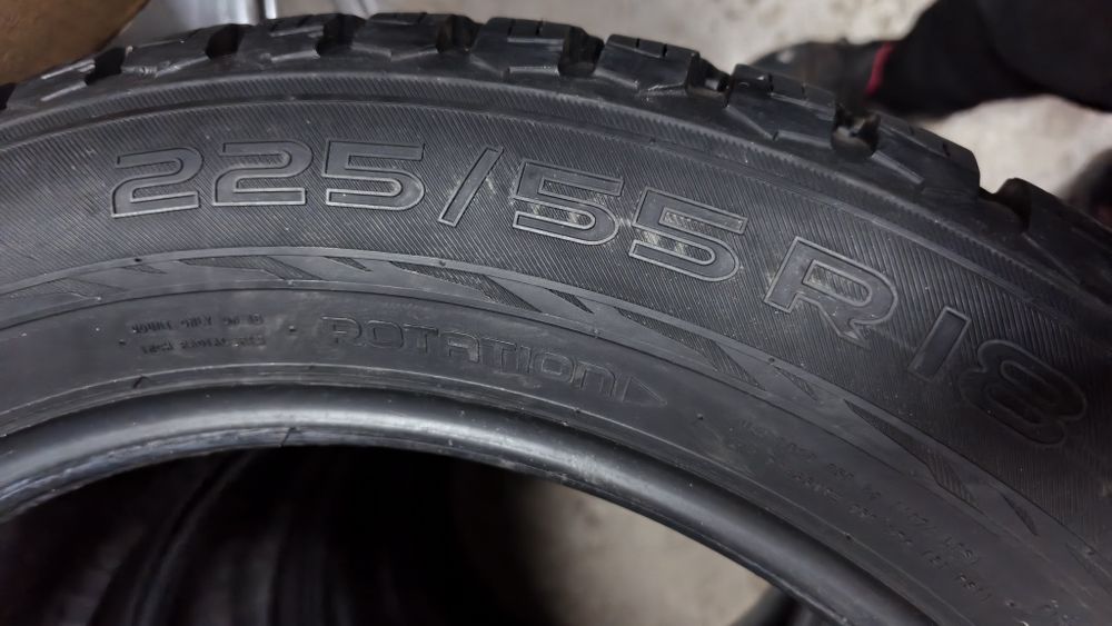 Продам зимние шины 225/55/18