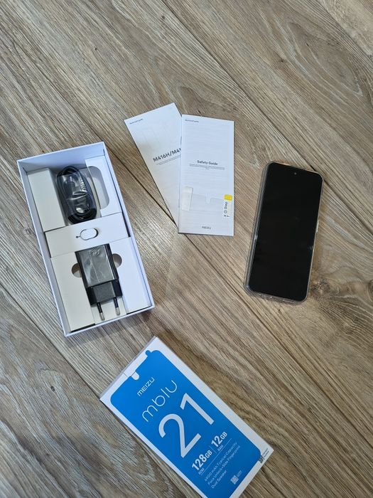 Meizu. Mblu- 21.