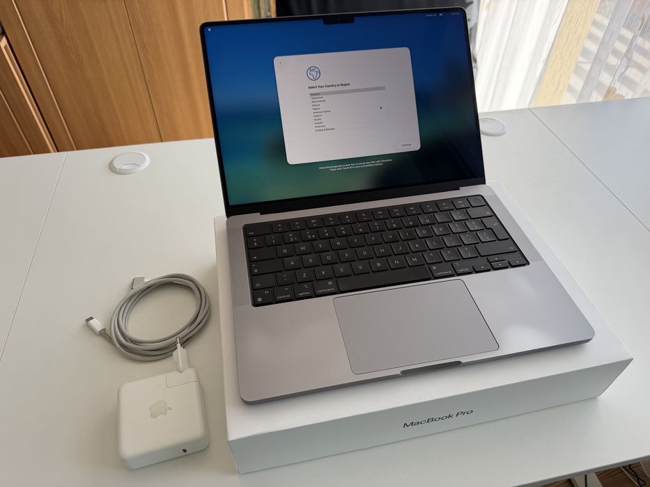 macbook pro m1 14 - Laptopuri oferte online | OLX.ro