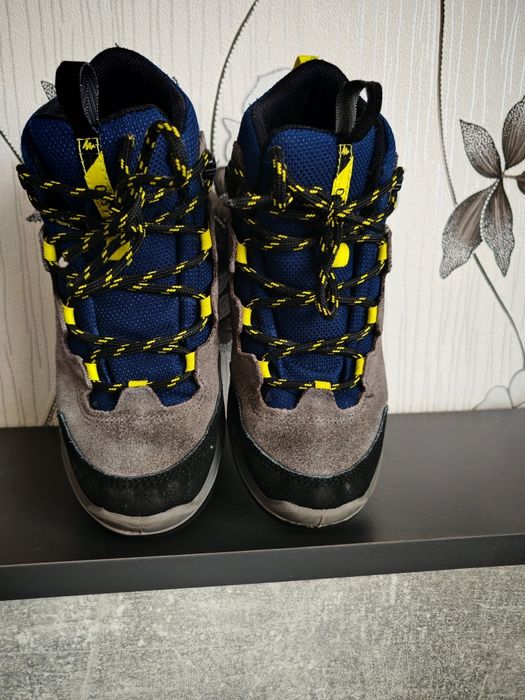 Детски зимни обувки 33 номер