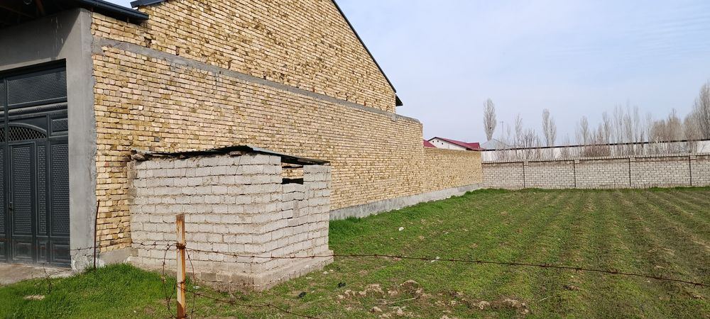 Uchastka uy sotiladi