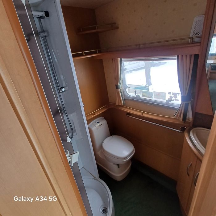 Rulota swift ,neinmatriulata prt o loctie fixa.3 zone 5 pers