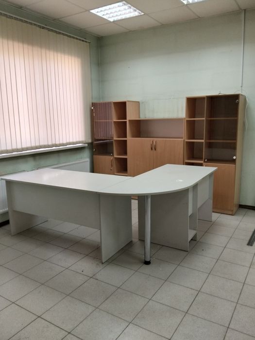 Офисная мебель б/у. В хорошем состоянии.