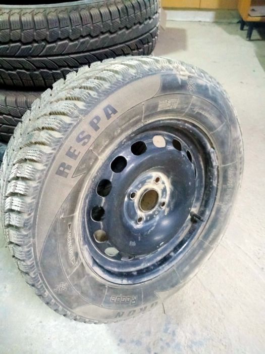 Комплект зимних шин