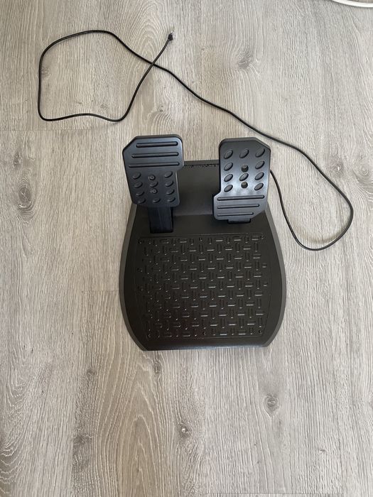 Volan Thrustmaster