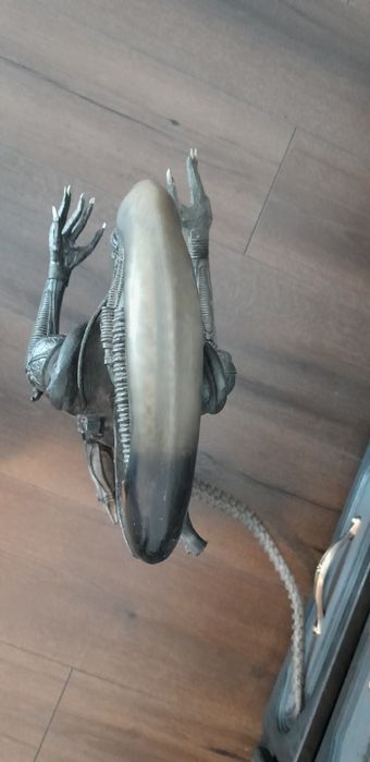 Alien Big Cap 50cm.Figurina NECA Alien