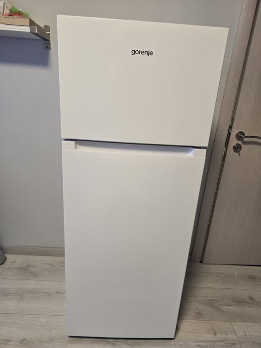 Свободностоящ хладилник/фризер Gorenje, 143.6 x 55 x 54.2 см, Бял