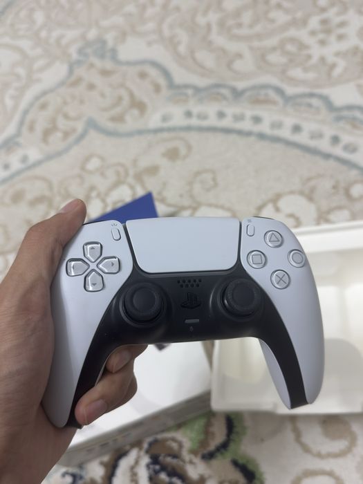 Продам Sony Dual Sense