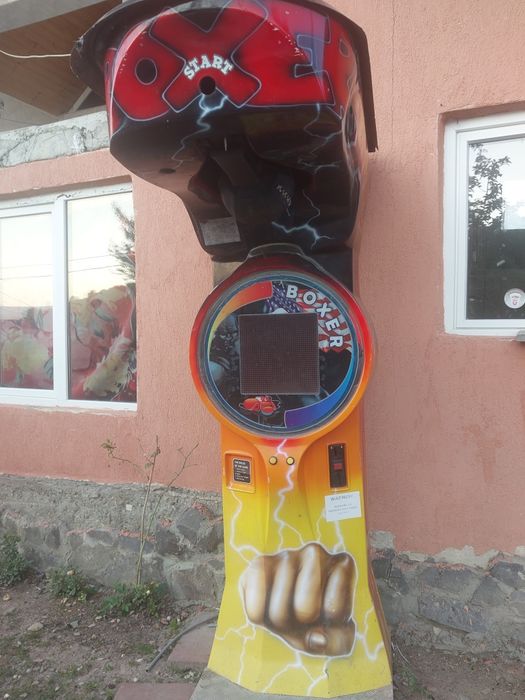Aparat boxer de lovit cu pumnu