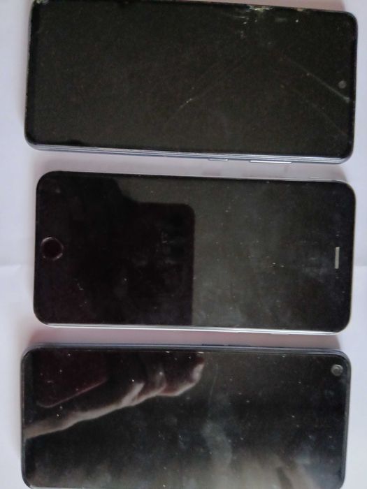 Lot 6 telefoane pentru piese