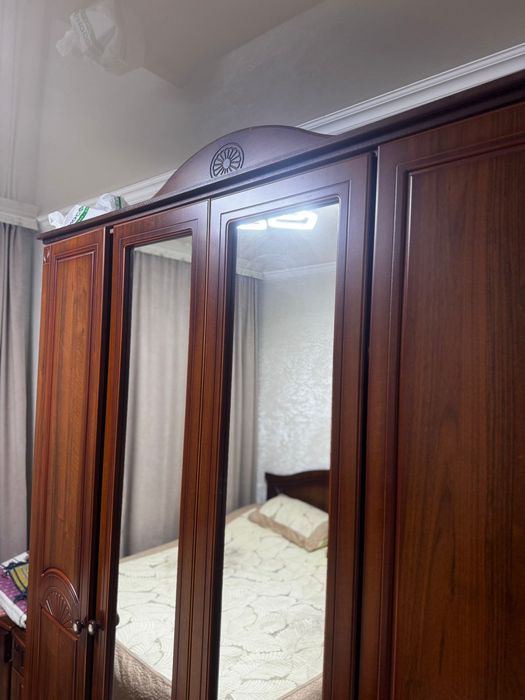 Продам спальний гарнитур