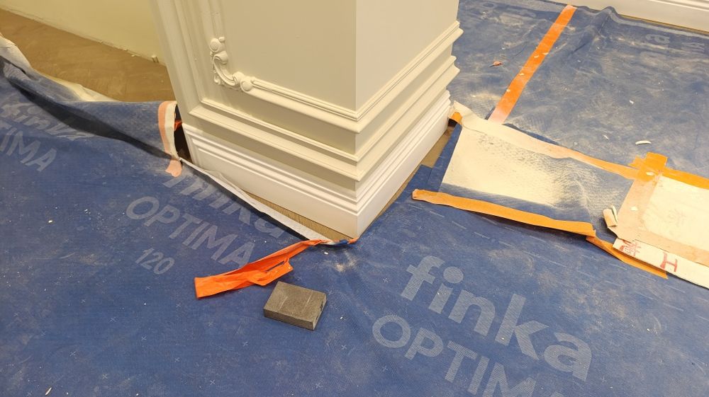 Установка плинтусов от6см до 40см всех видов работаем профессиональным