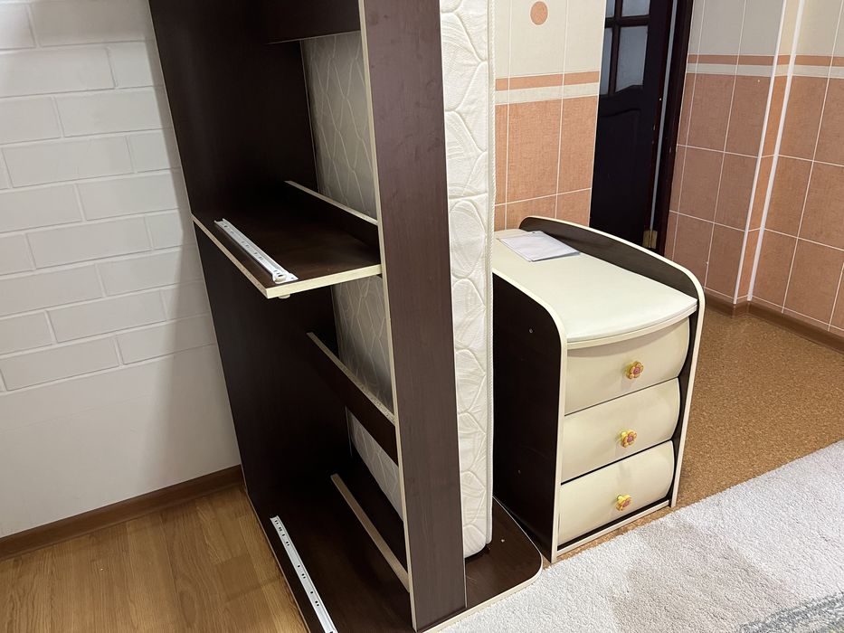 Детская кровать-манеж