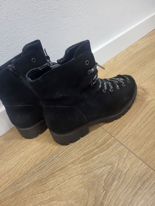 Ghete de piele întoarsă