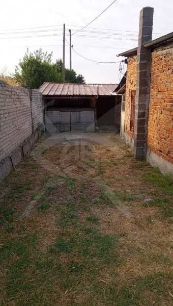 Продава се Промишлена сграда в с. Бенковски, Област Пловдив - 630 кв.м за 52 €/кв.м - Снимка #1