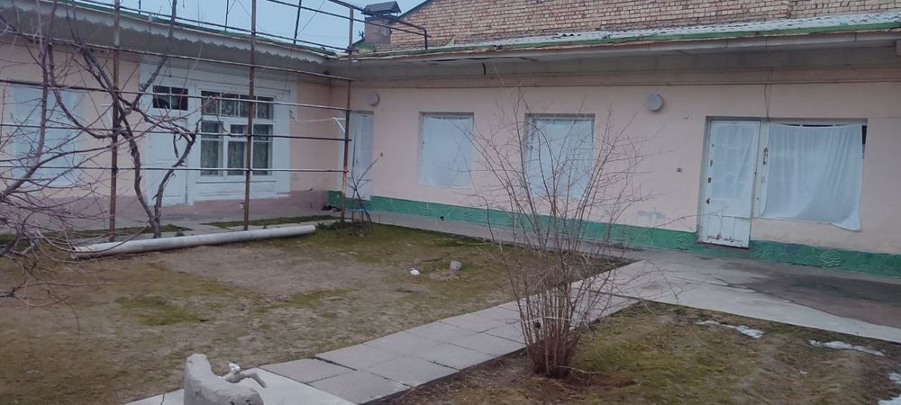 9,6 sotihli uy sotiladi