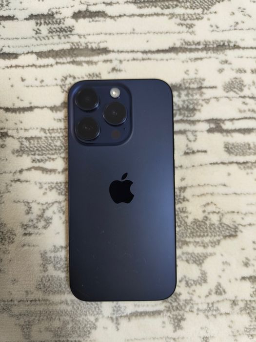 Apple iPhone 15 Pro  128 GB Blue Titanium E-sim. Состояние идеал.