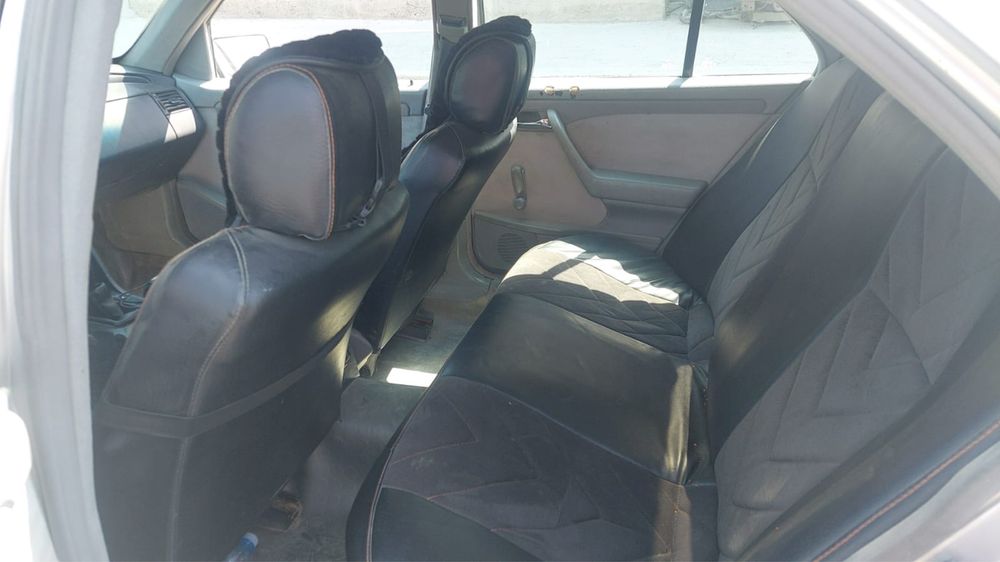 Mersenes benz 1992год