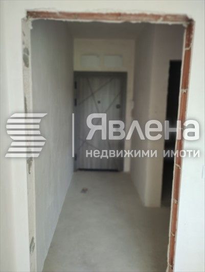 Продава се Двустаен апартамент в Варна, м-т Траката - 71 кв.м за 1829 €/кв.м - Снимка #3