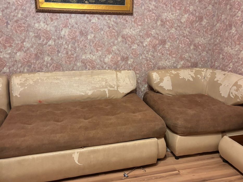 Диван с пуфиком