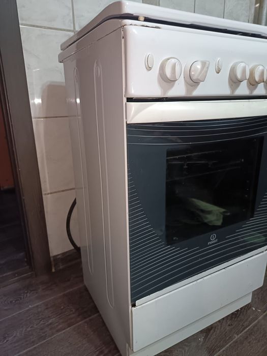 газ плита Индезит