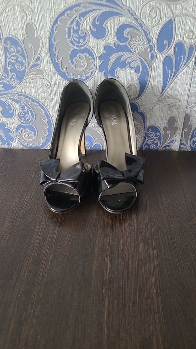 Женская обувь, туфли