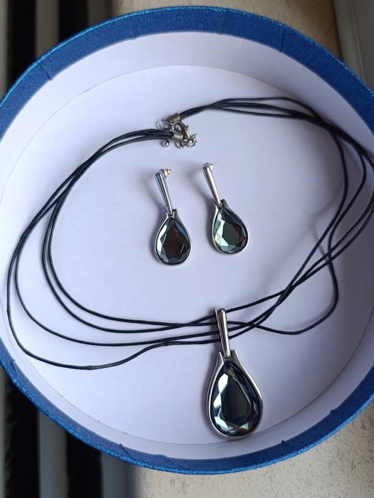 Комплекти и висулки