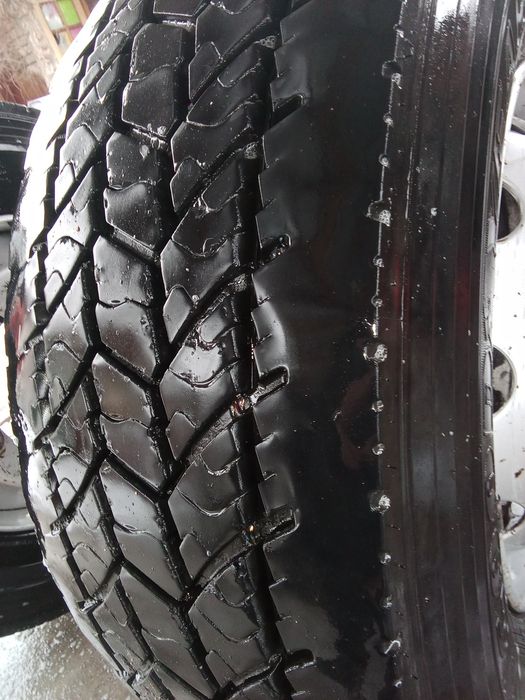 Два колеса с диском Goodyear 315.70.R22.5