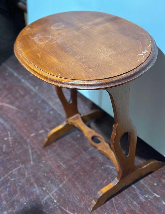 Masuta de cafea stil rustic din lemn masiv; Masa cu blat 50x37; Scaun