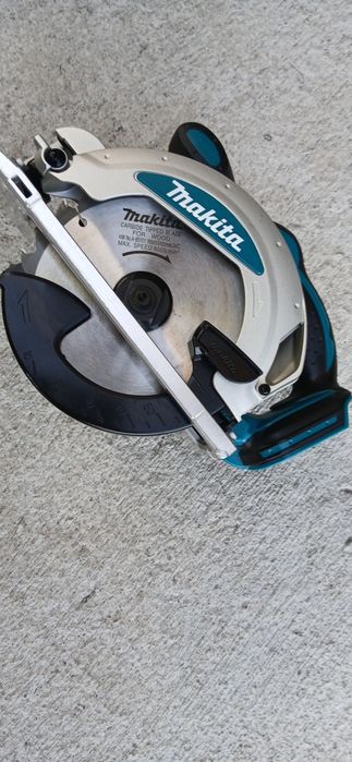 Акумулаторен циркуляр Makita 18волта