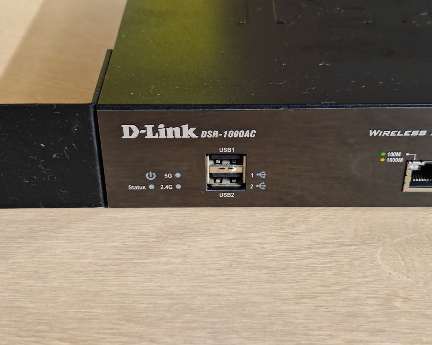 Router D-Link DSR-1000AC, Dual Band, Folosit, Stare Excelentă