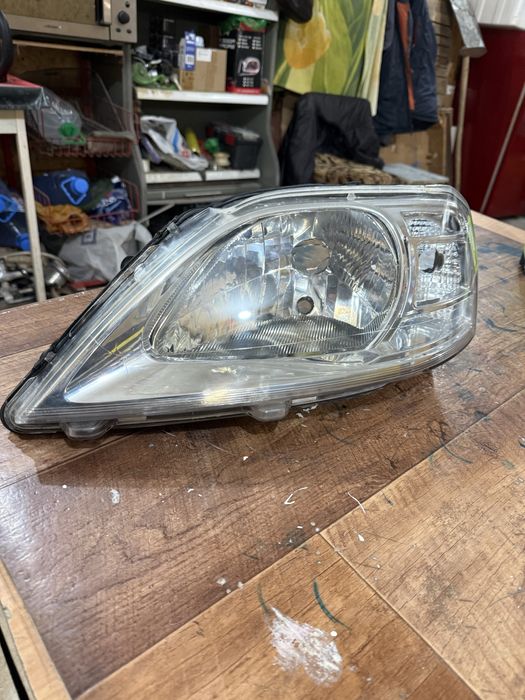 Фара ларгус  левая