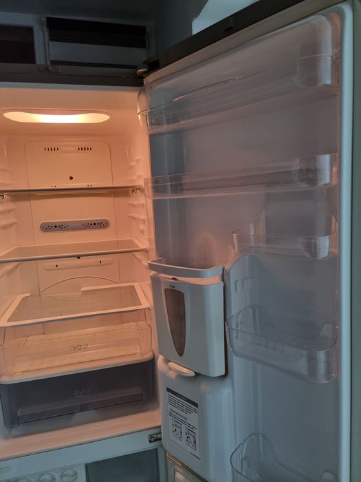 Combina frigorifica LG