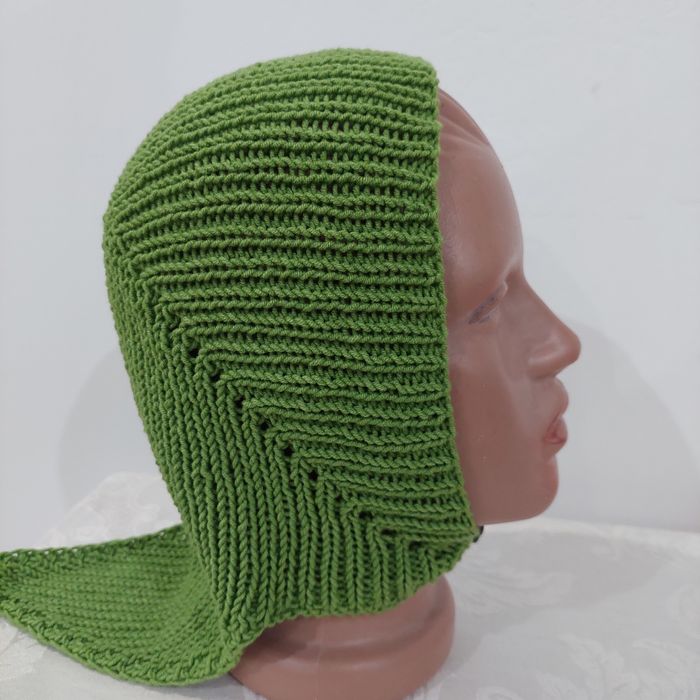 Продаётся косынка вязанная