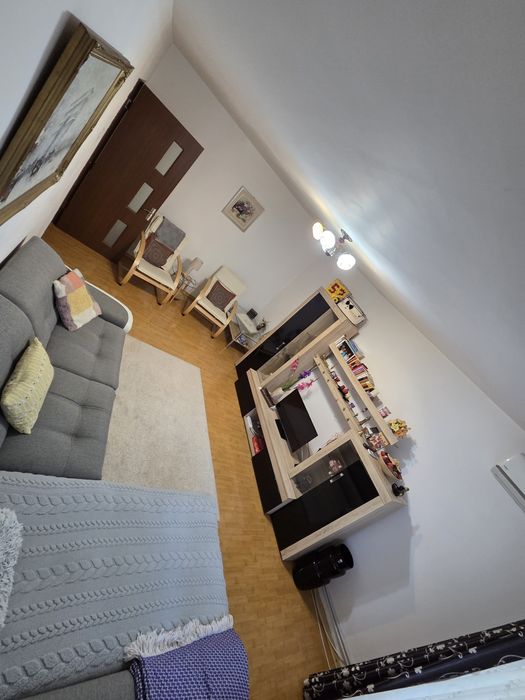 Apartament cu 3 camere