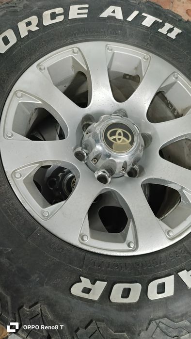 Комплект летних  шин и дисков.