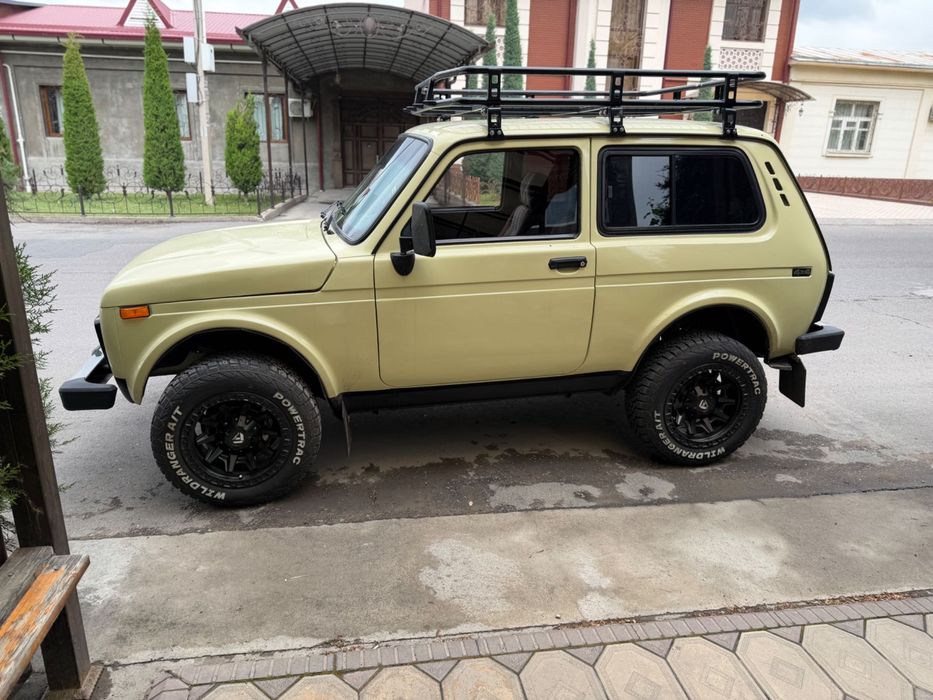 Lada 2121 Нива 2001 — 2