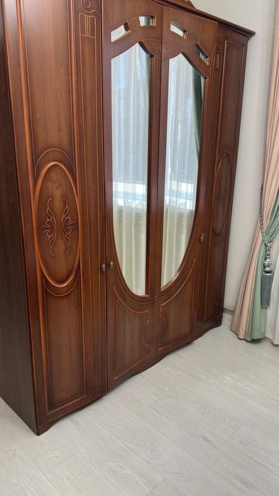 Спальный гарнитур