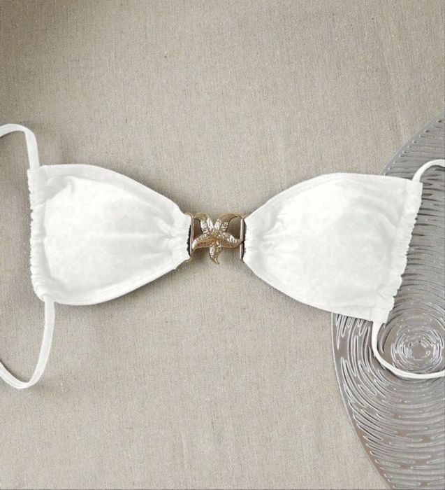 Нов бял дамски  бански