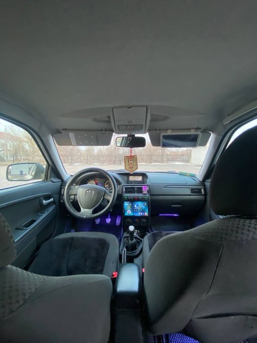 Приора 21072 хэтчбек 2014год