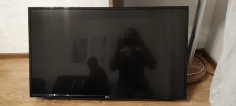 Телевизор LG диагональ 109 см,