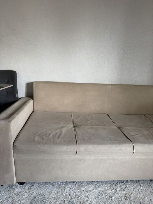 Диван мякий бежовый раскладной