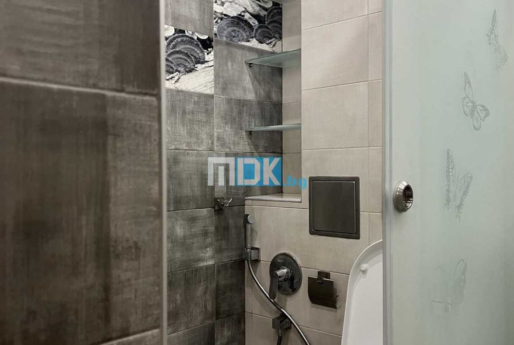 Дава се под наем Тристаен апартамент в Пловдив, Въстанически - 105 кв.м за 510 € - Снимка #15